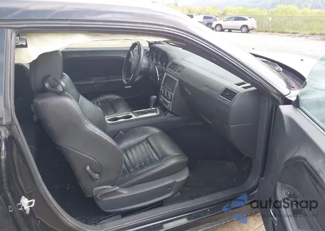 2010 Dodge Challenger Se z USA, uszkodzony, nr VIN 2B3CJ4DV6AH133576